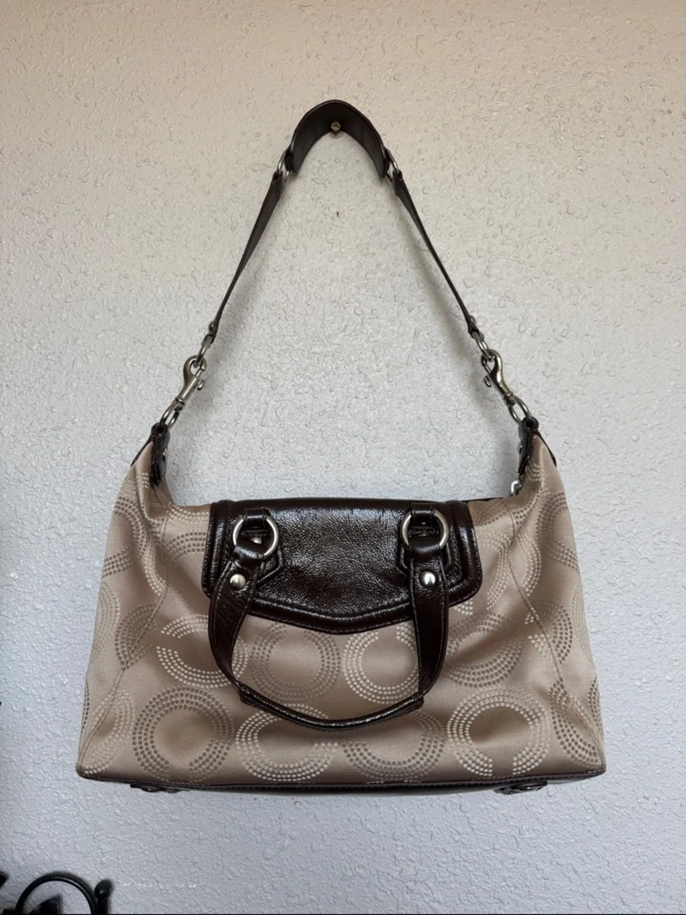 Coach satchel beige